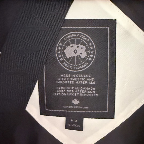 Canada Goose Women's White Puffer Jacket - Picture 9 of 17